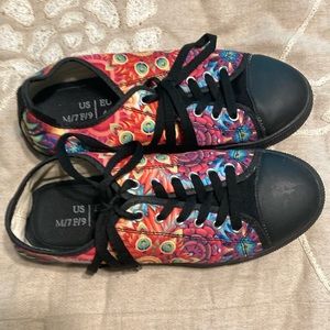 Size 9 Lowtop Converse Style with fun patterns and colors